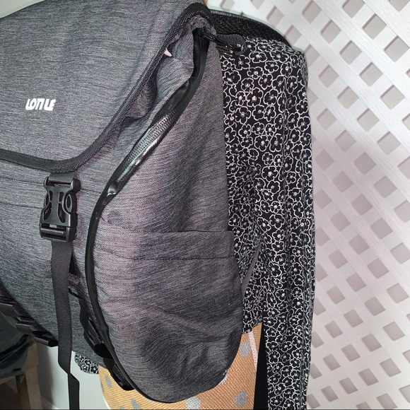 NWT Lotile Camera Backpack with Raincover - Picture 5 of 12